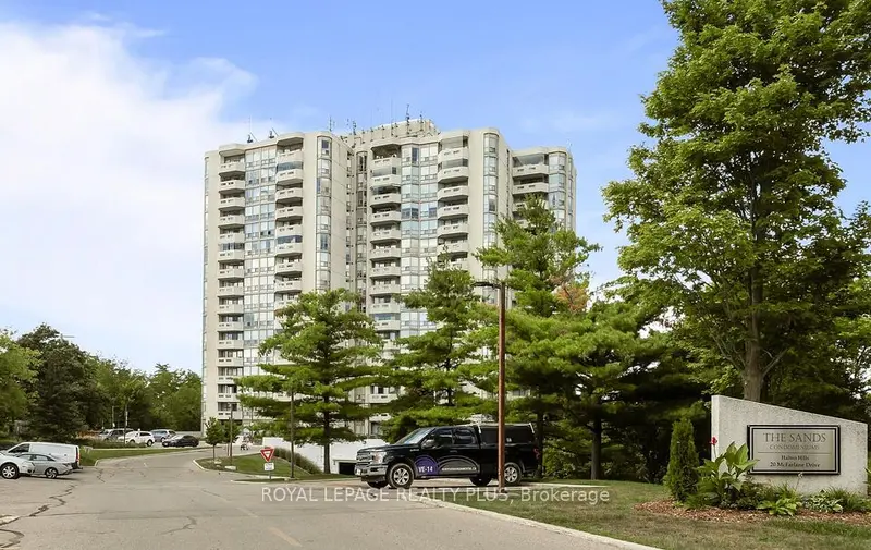 20 MCFARLANE Drive 1610, Halton Hills, ON L7G 5J8, Halton Hills