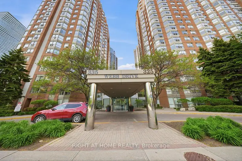 335 Webb Drive 203, Mississauga, ON L5B 4A1, Mississauga