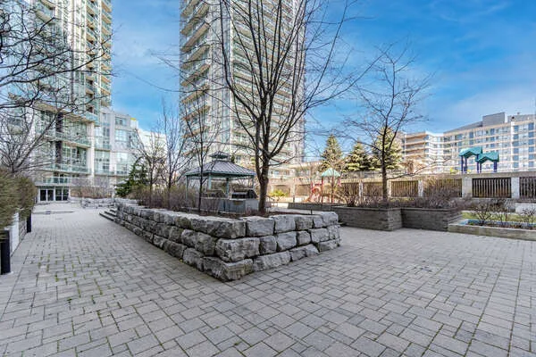 City Gate Condos courtyard