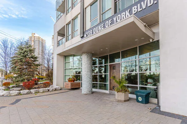 City Gate Condos main entrance