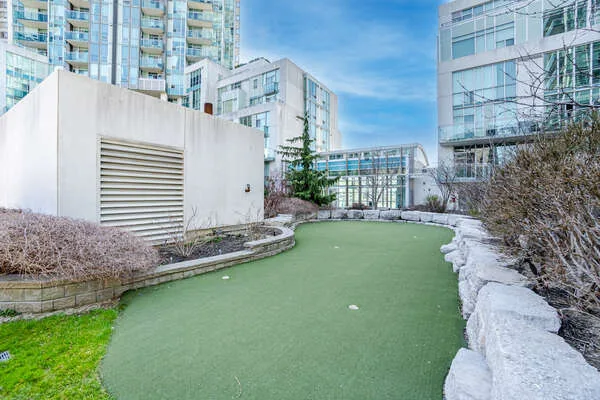 City Gate Condos outdoor putting green